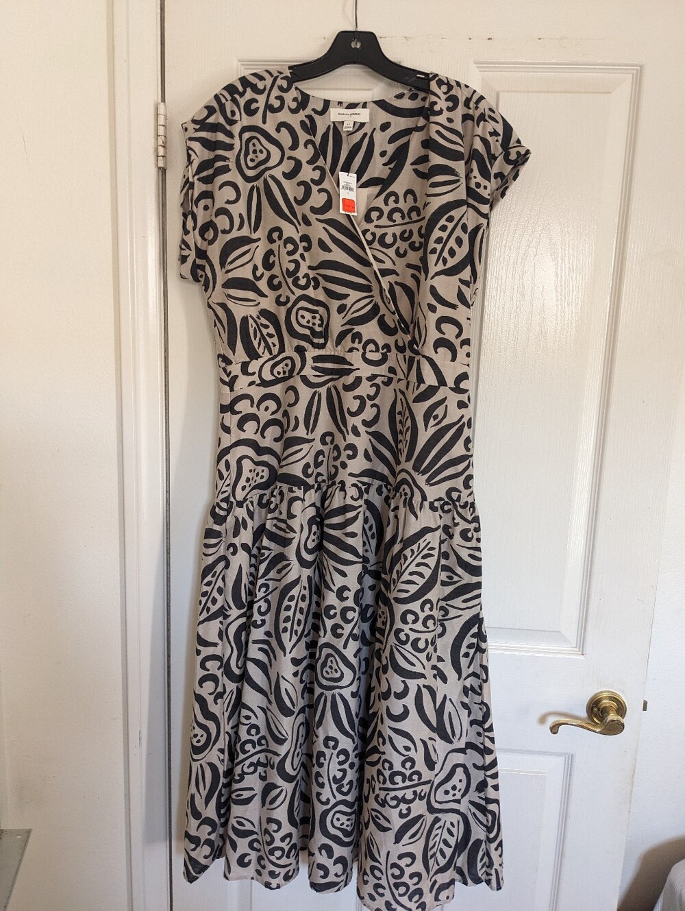 Banana Republic Casual Black & Cream Printed Maxi Dress Rayon/ Linen Blend